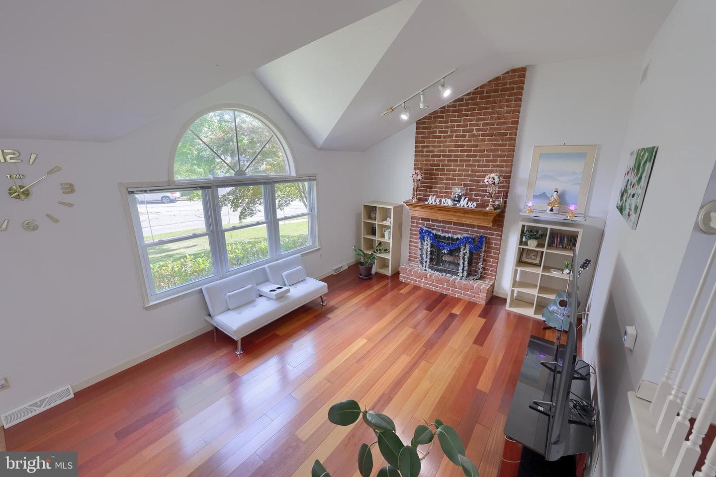 106 Delta Court photo 34