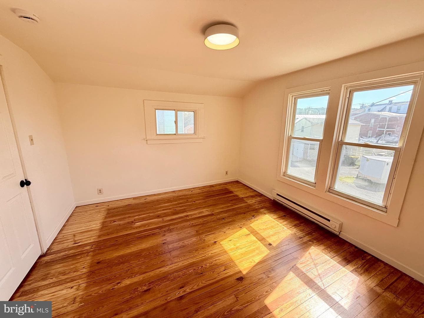 123 N Walnut Street photo 20