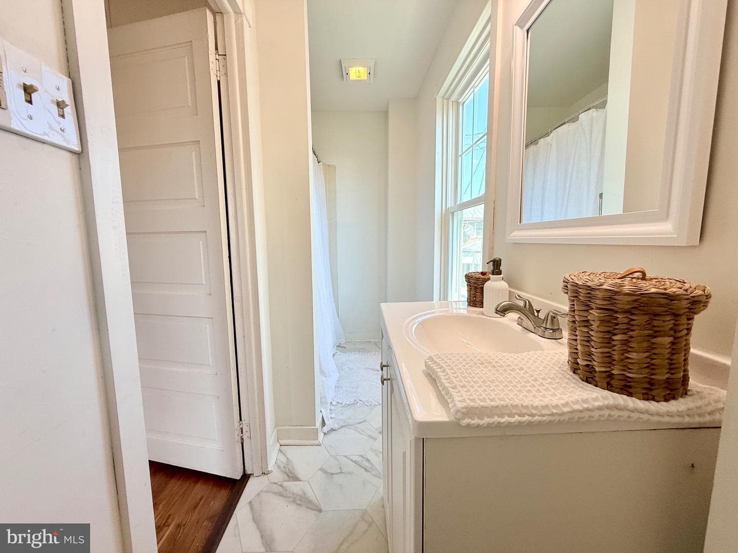 123 N Walnut Street photo 22