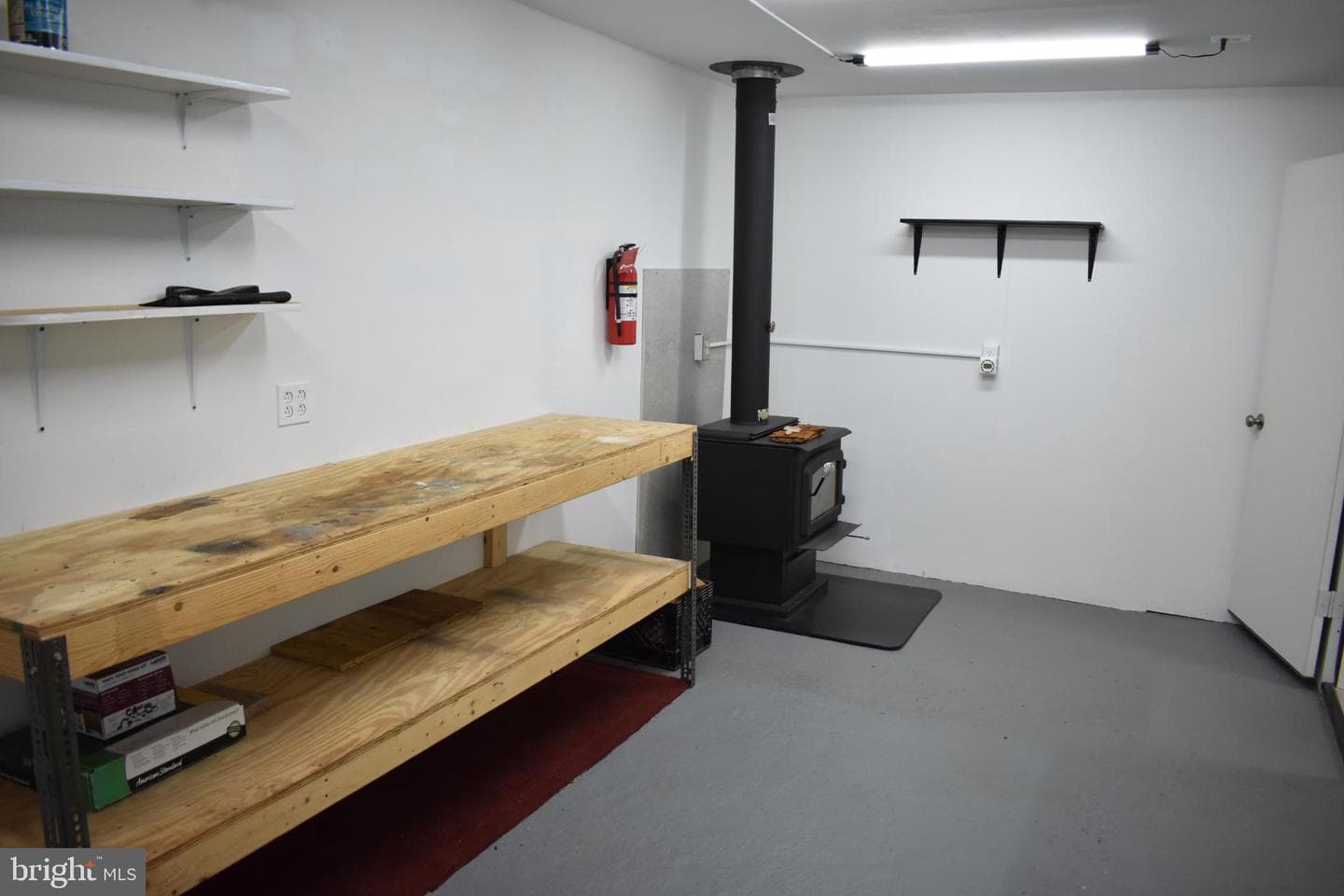 409 Walnut Street photo 20