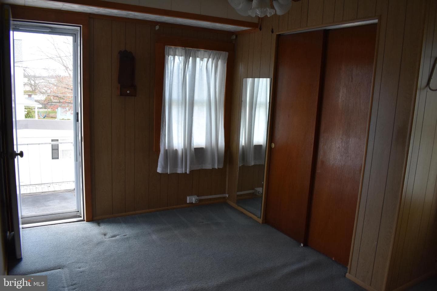 409 Walnut Street photo 4