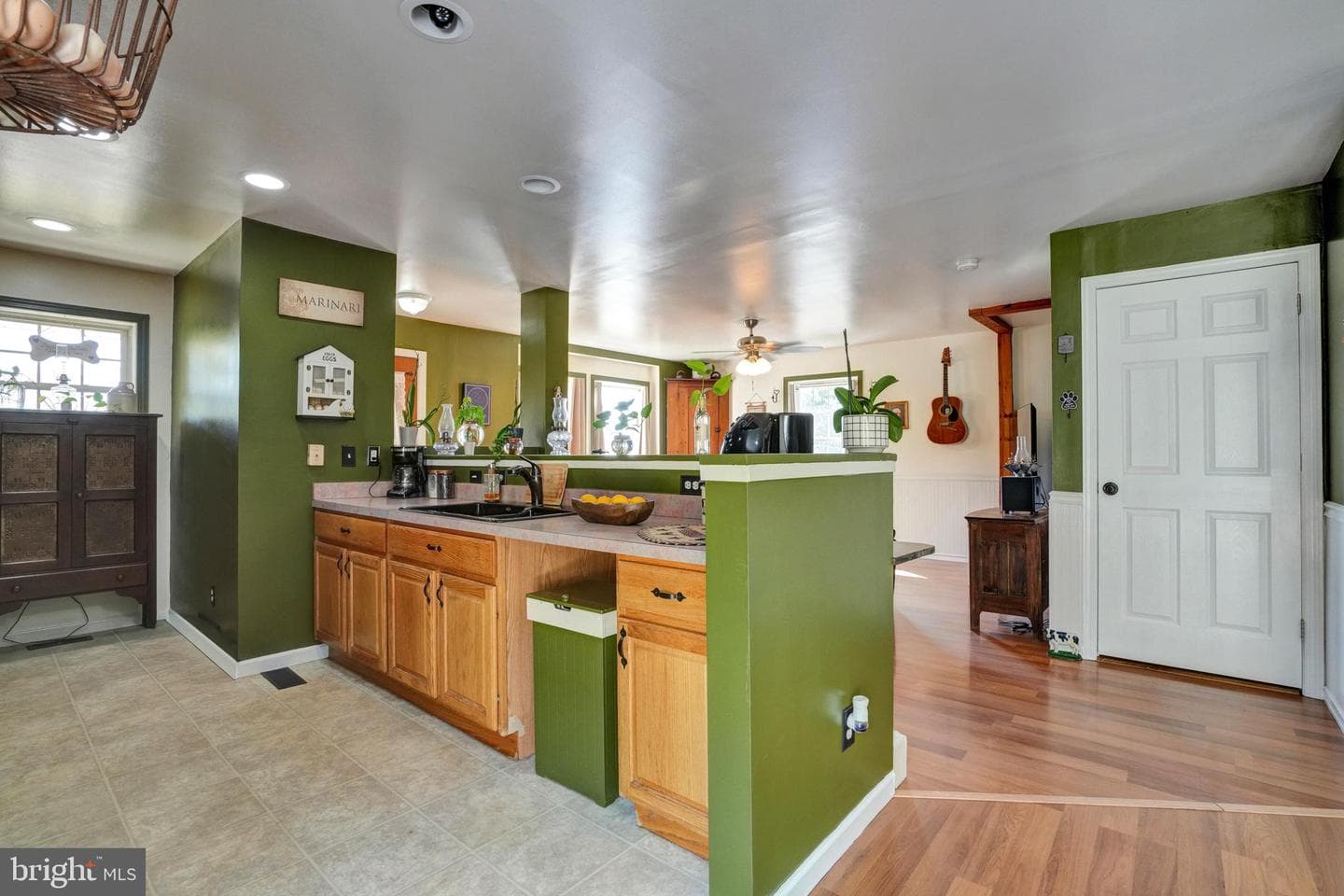 825 Philadelphia Terrace photo 9