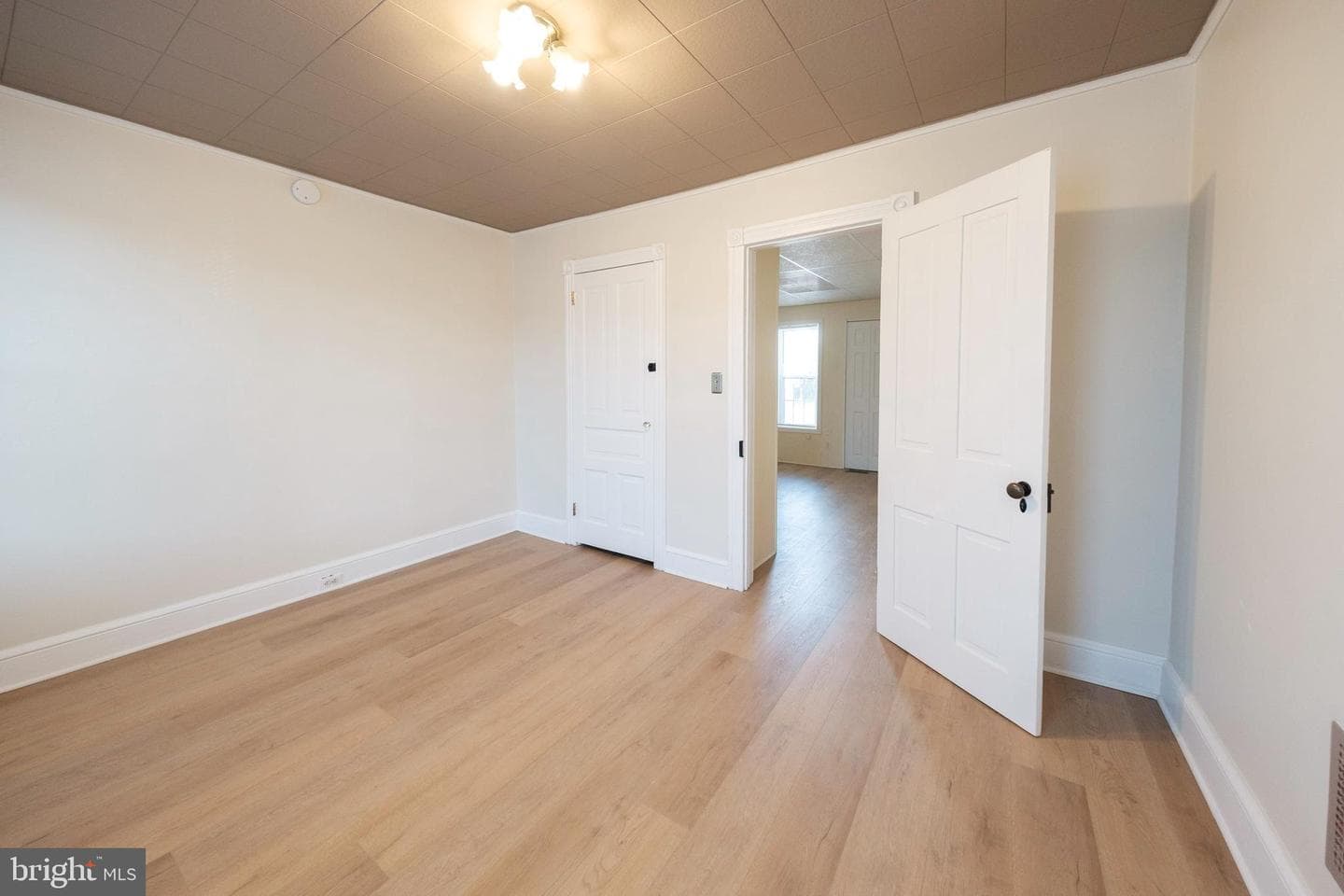 325 Spruce Street photo 14