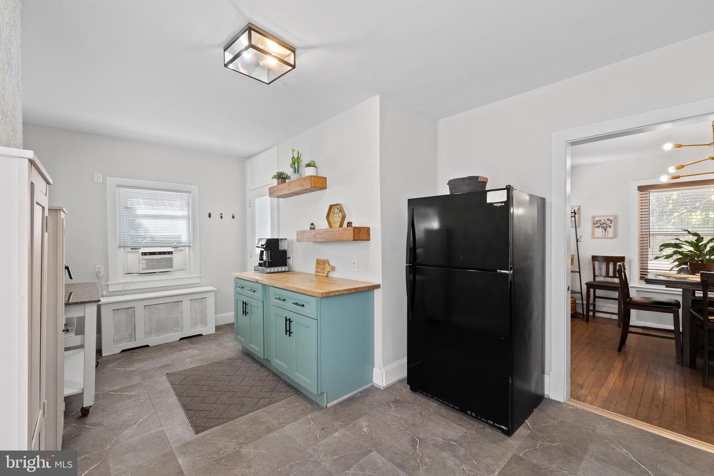 1046 Carsonia Avenue photo 14