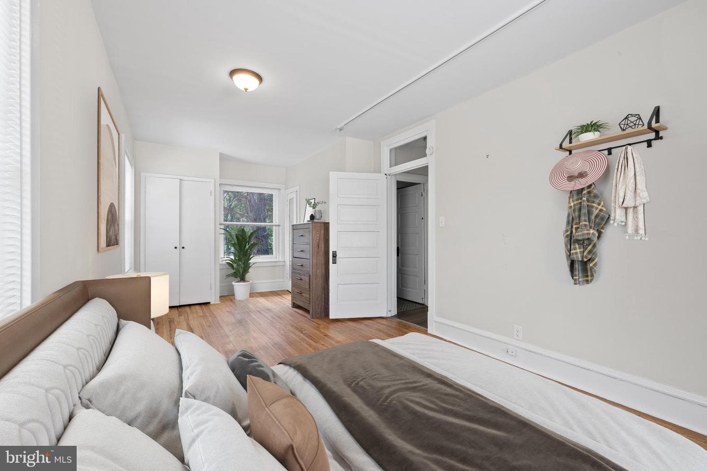 1046 Carsonia Avenue photo 25