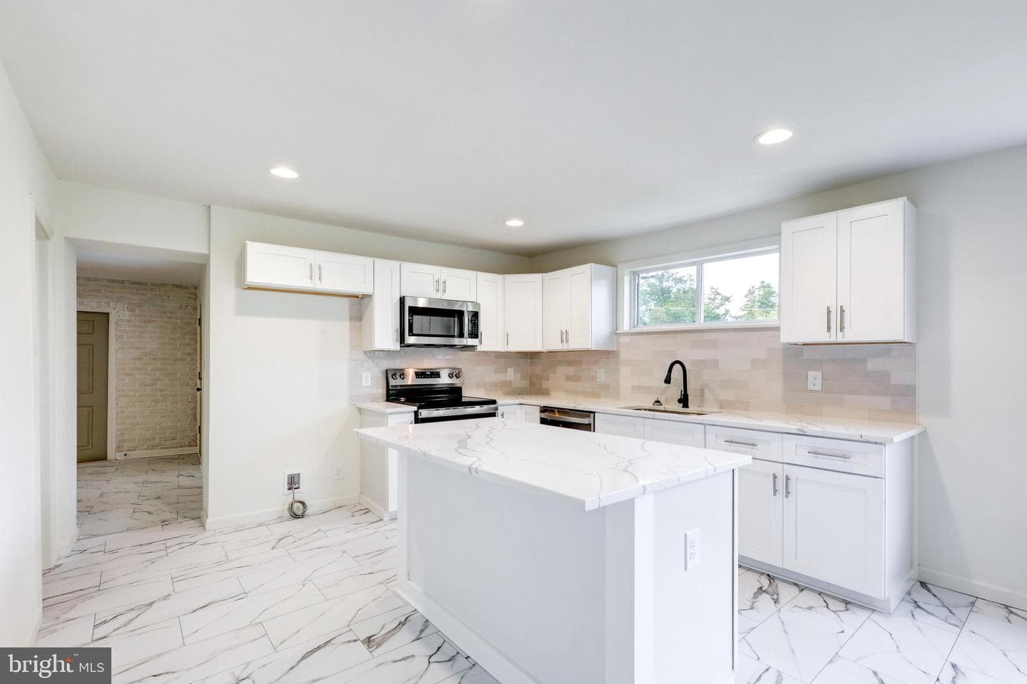 353 Douglass Drive photo 7
