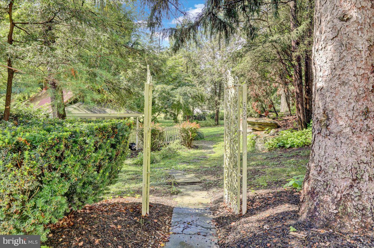 1391 Moselem Springs Road photo 38