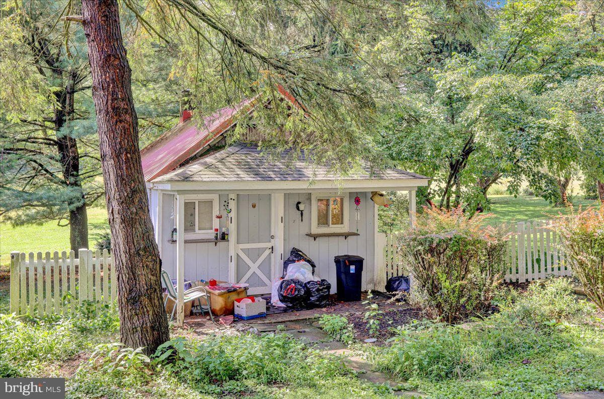 1391 Moselem Springs Road photo 39