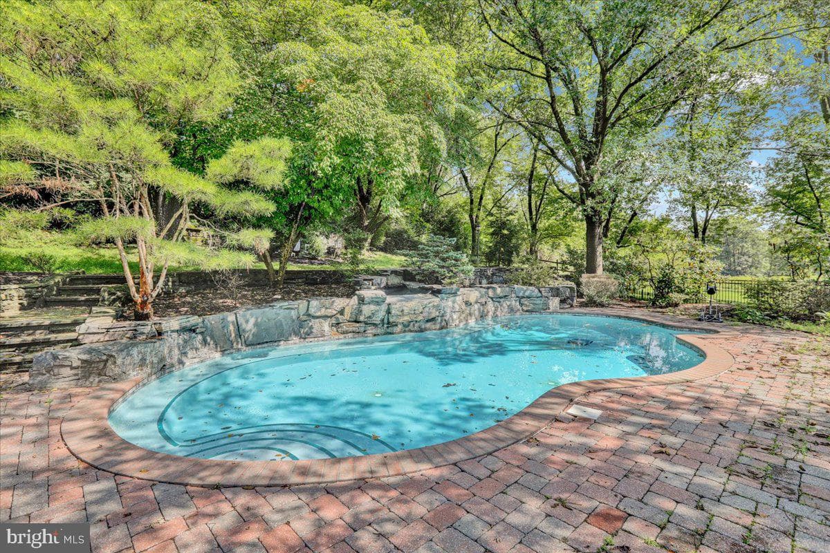 1391 Moselem Springs Road photo 50