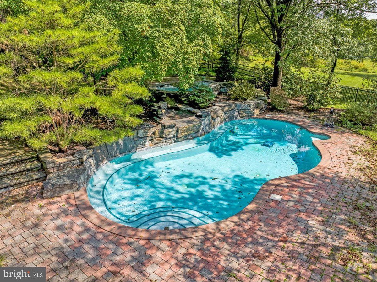 1391 Moselem Springs Road photo 71