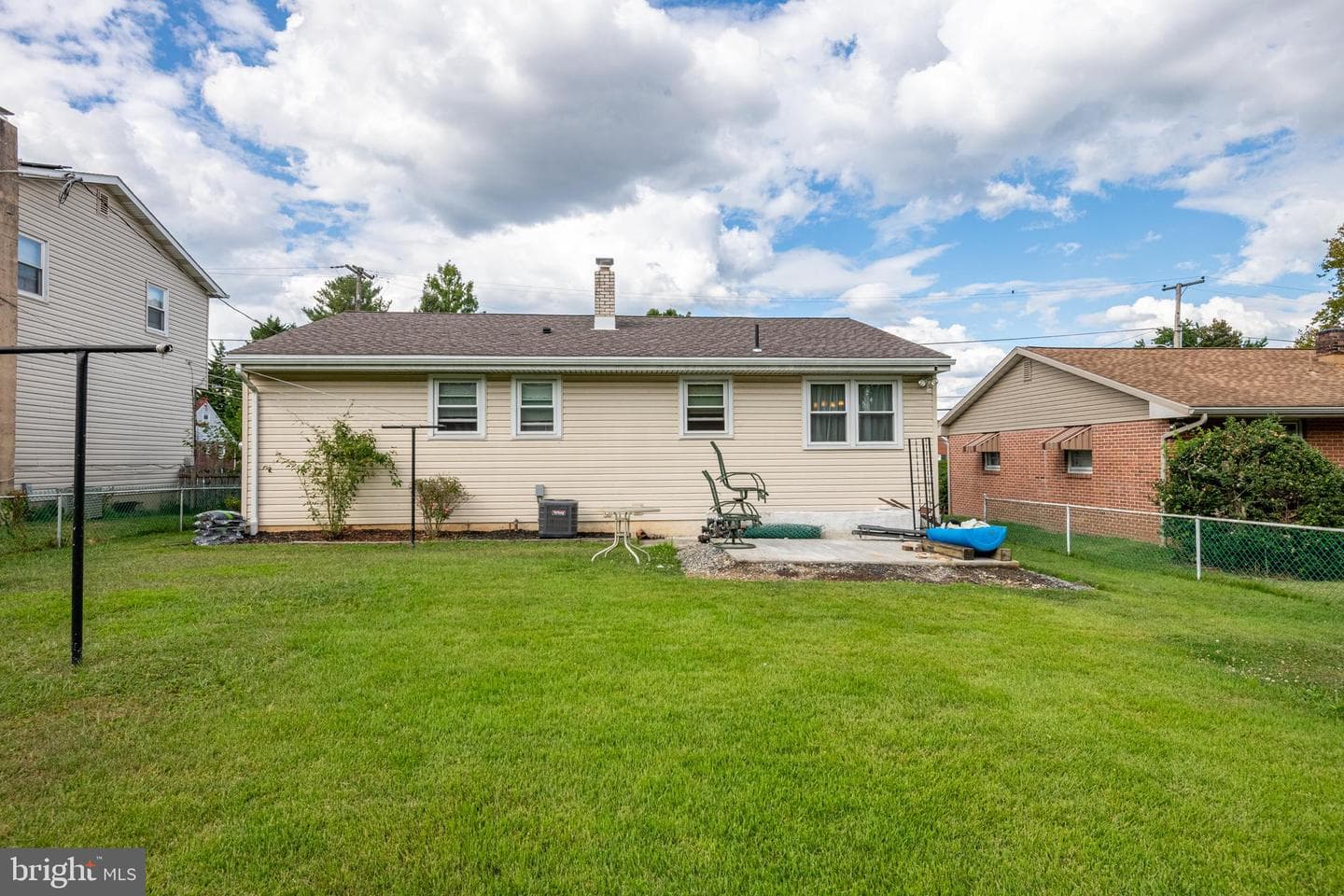 214 Gerry Street photo 5