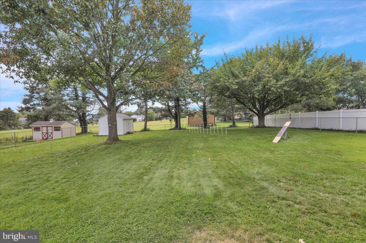 1054 Boeshore Circle photo 29