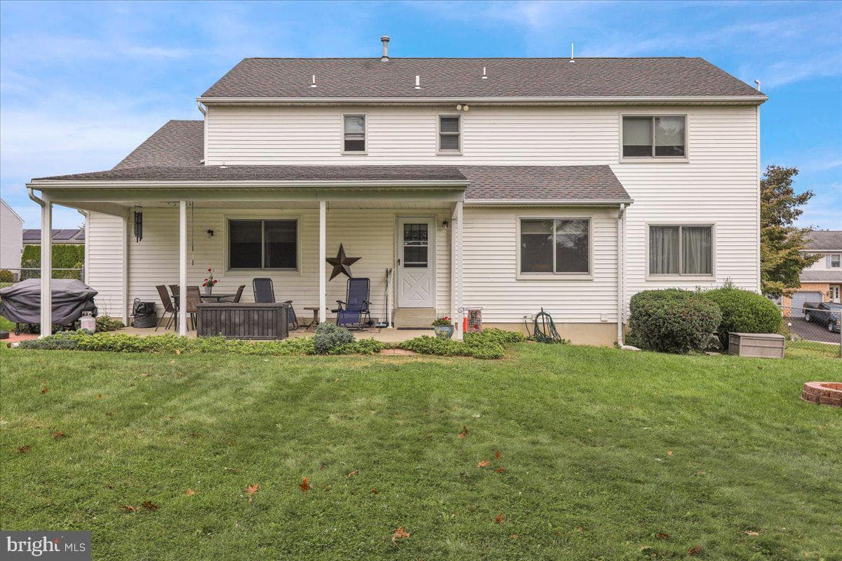 1054 Boeshore Circle photo 32