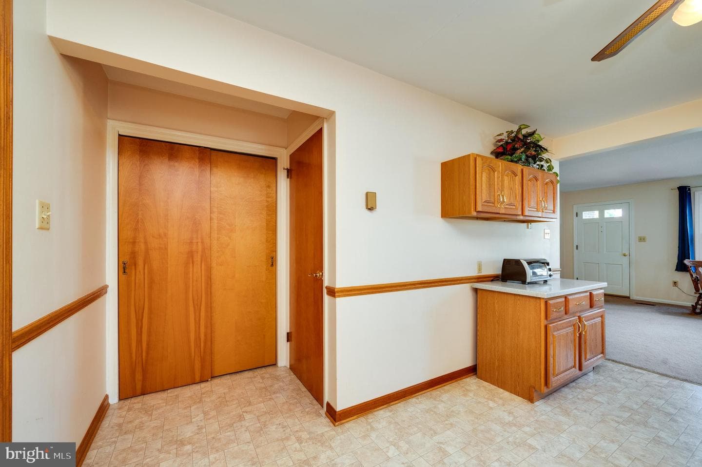 669 Fairmont Avenue photo 10