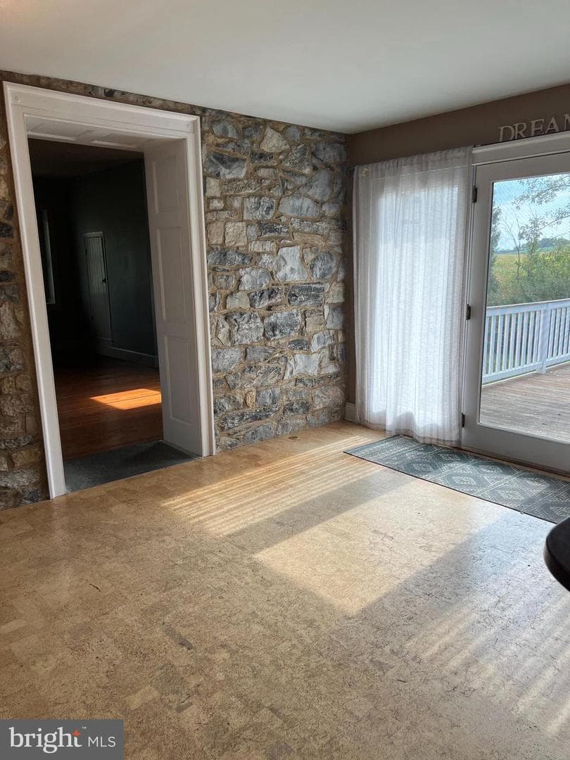 385 Albright Road photo 24
