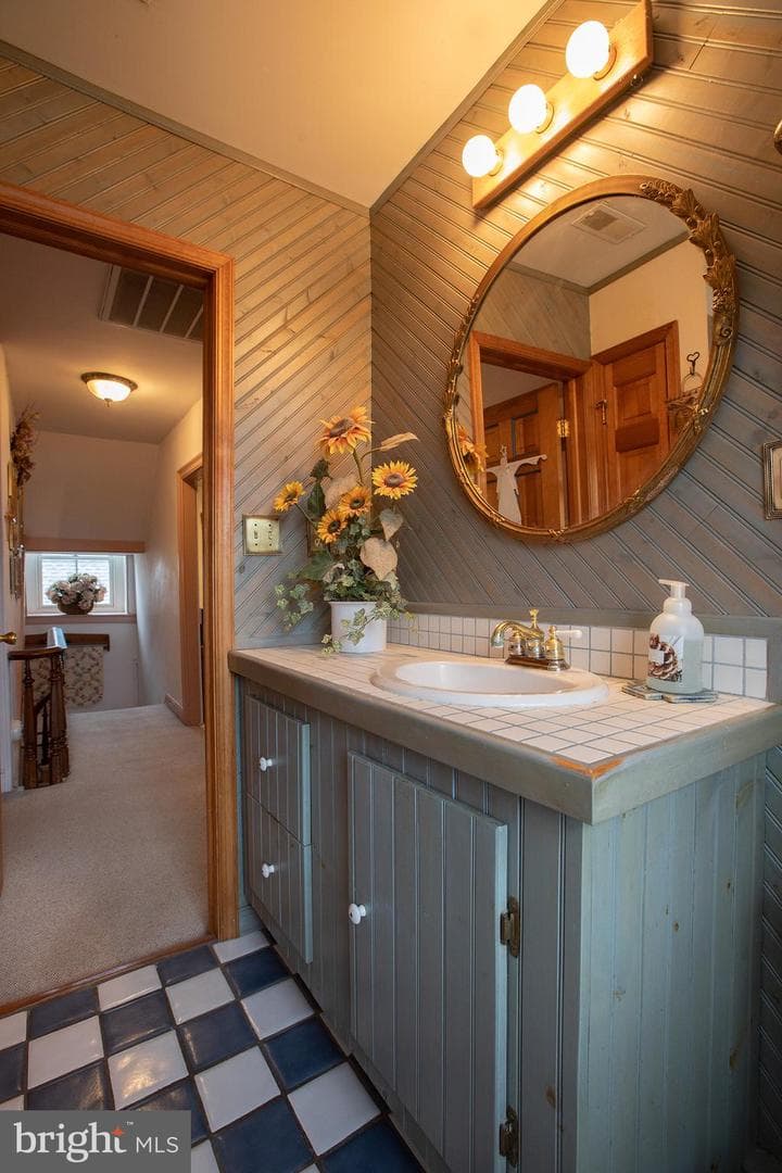 385 Albright Road photo 31