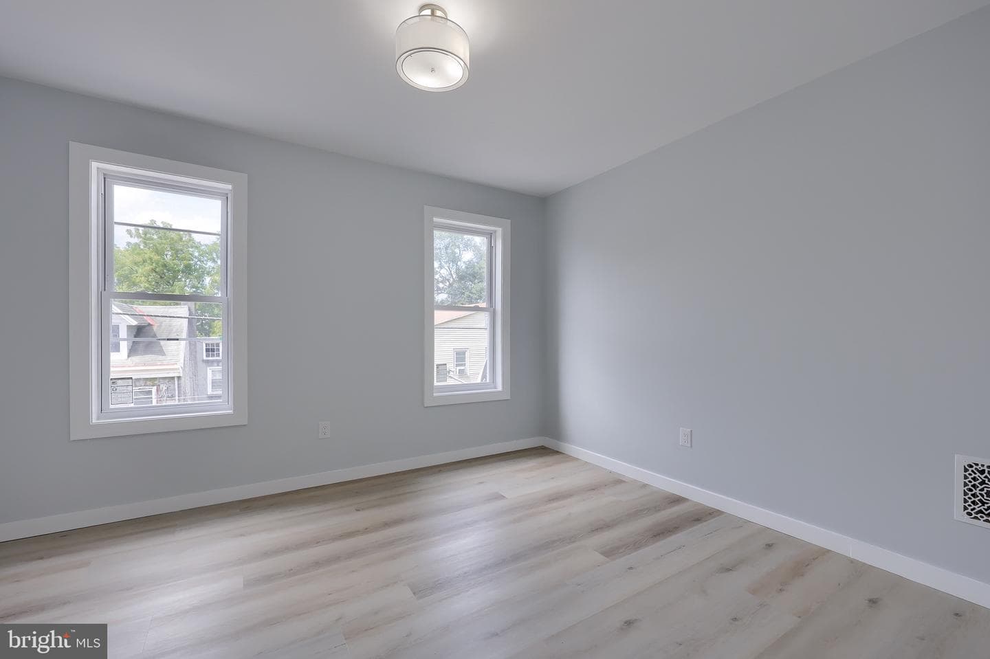 2155 Adams Street photo 12