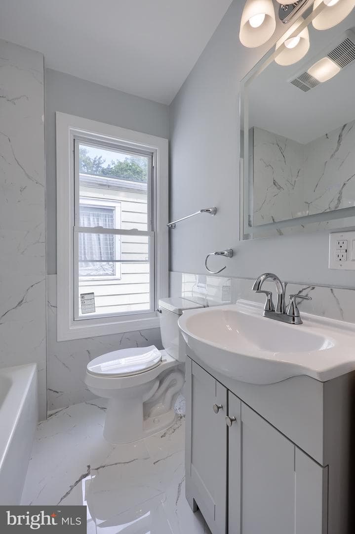 2155 Adams Street photo 14