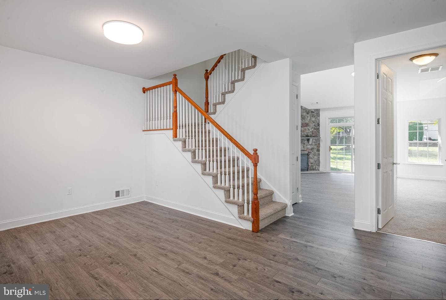 517 Harvest Drive photo 9