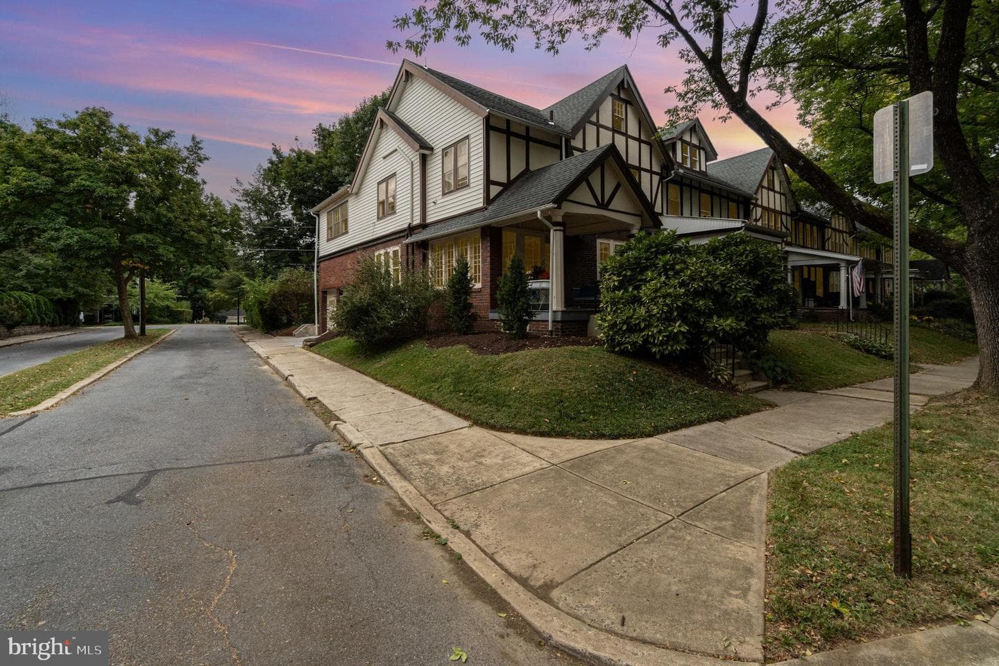 932 Franklin Street photo 3