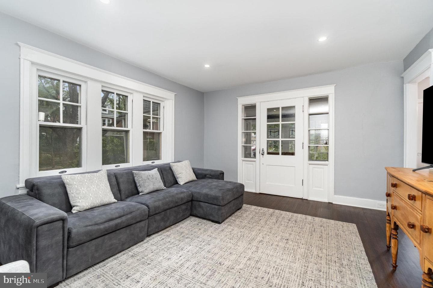 932 Franklin Street photo 9