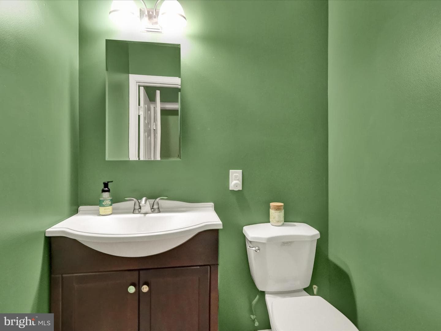 21 Warwick Court photo 14