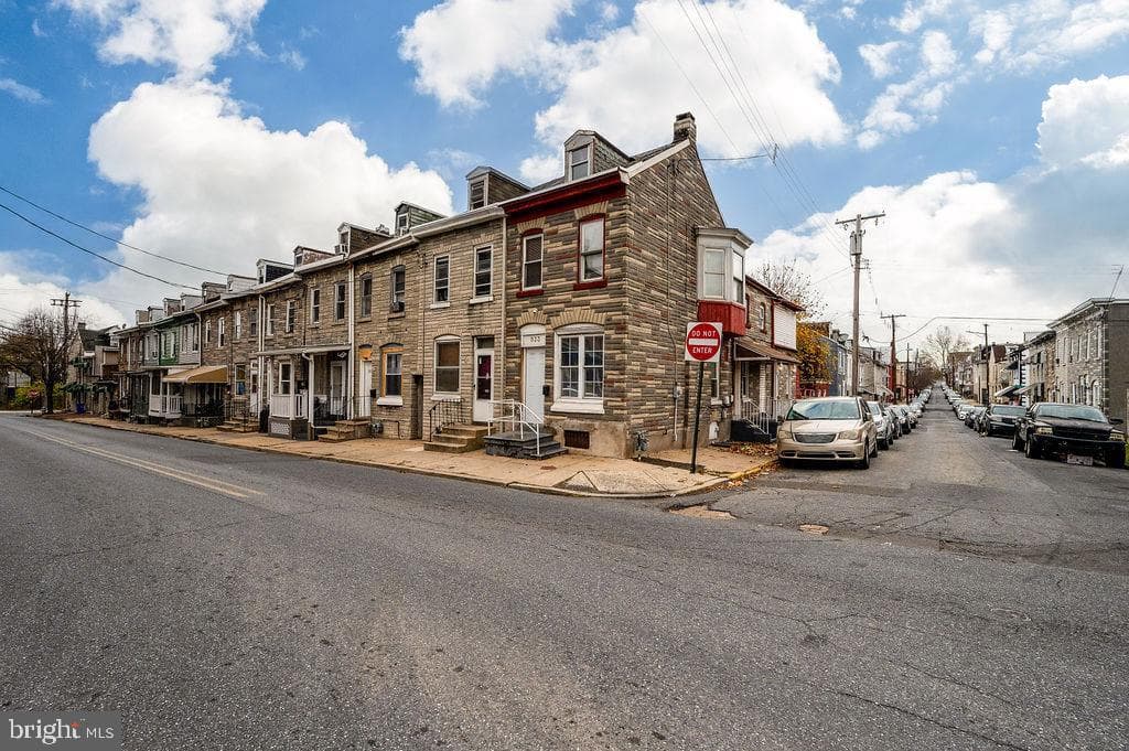 933 Cotton Street photo 3