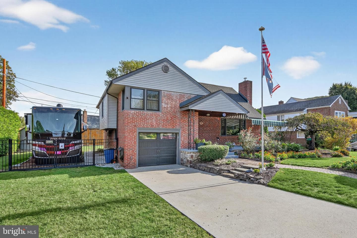 203 Mayer Street photo 2