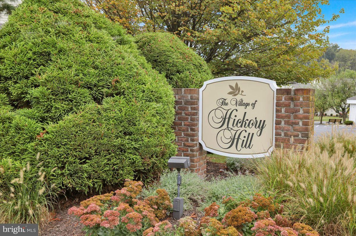 137 Hickory Lane photo 4