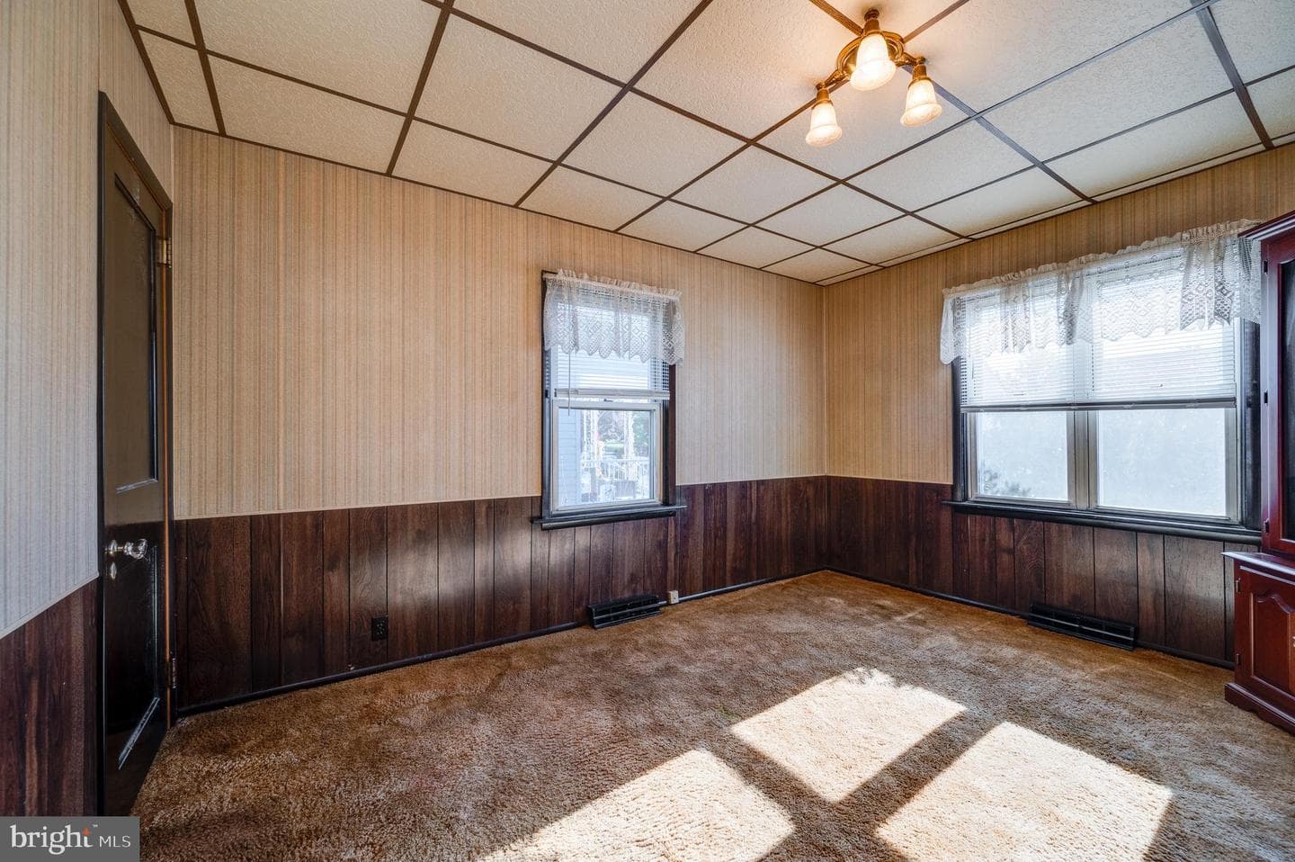 307 E Washington Street photo 18
