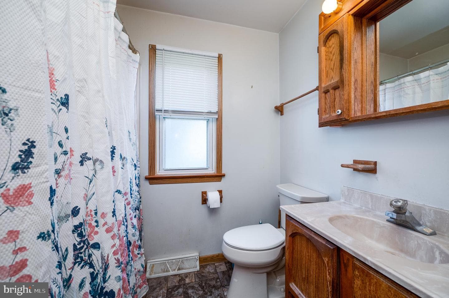 307 E Washington Street photo 22