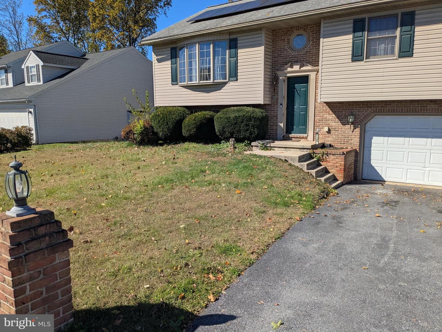1125 Ashbourne Dr photo 1