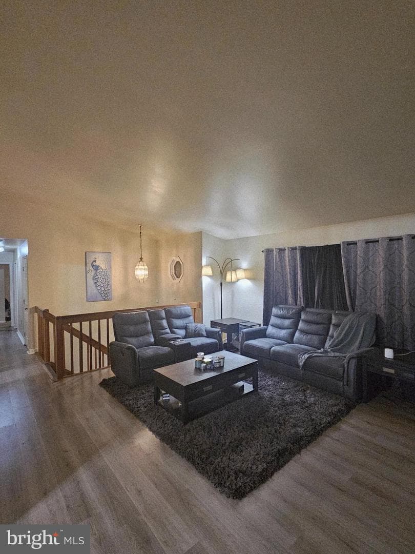 1125 Ashbourne Dr photo 13