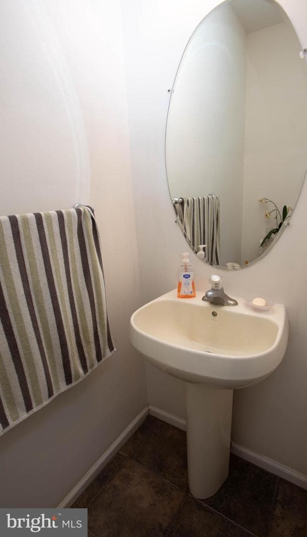 164 Meadowside Drive photo 33