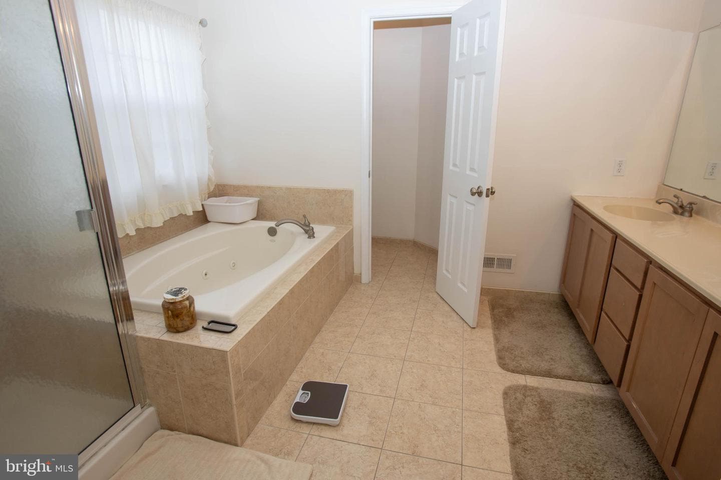 164 Meadowside Drive photo 46