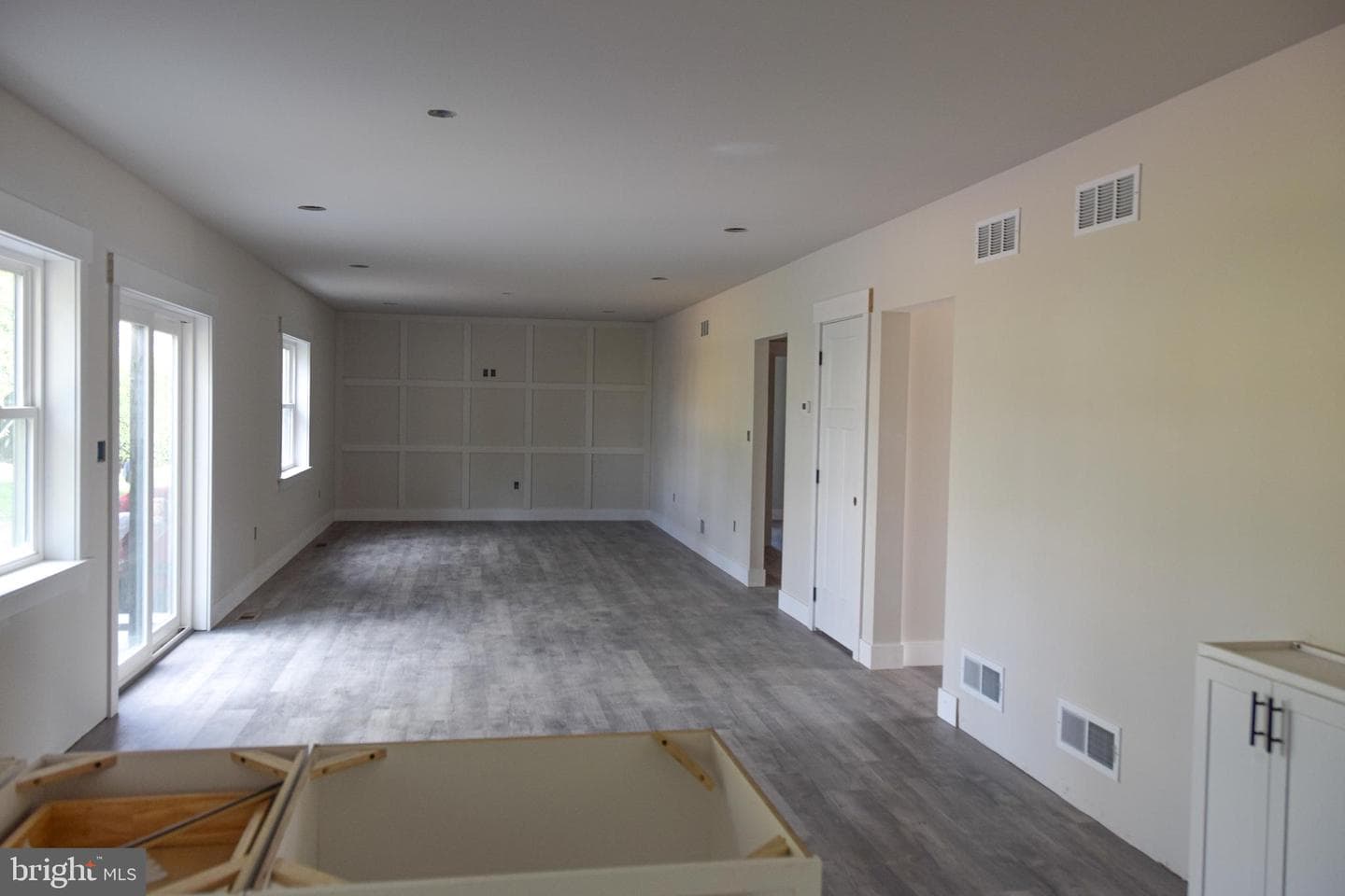 217 E Wilson Avenue photo 5