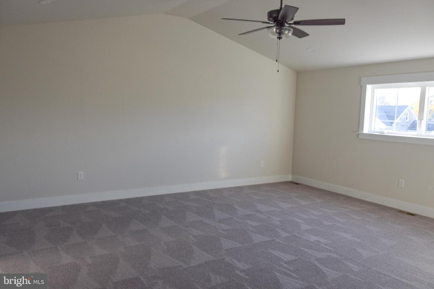 217 E Wilson Avenue photo 9