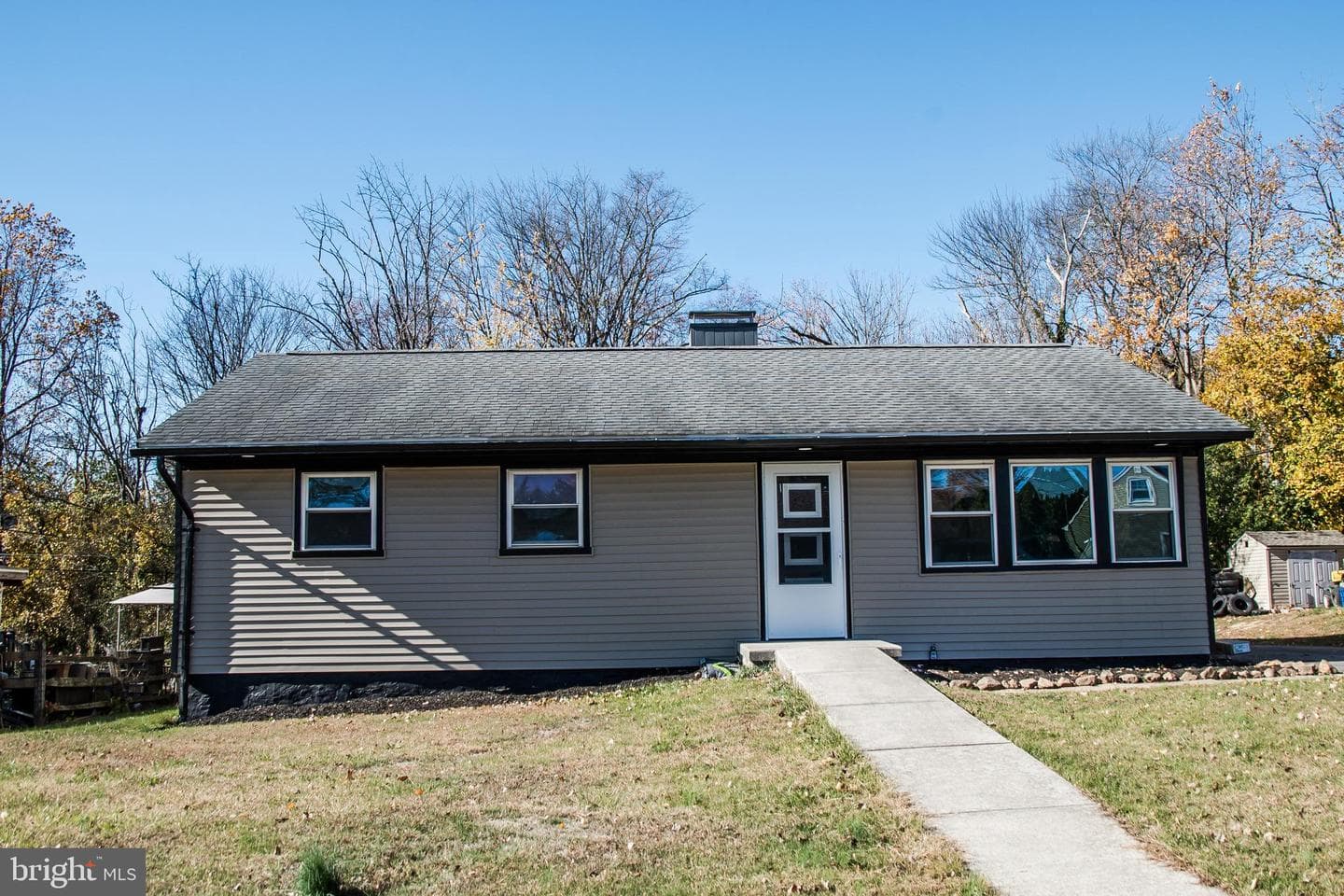113 Wood Lane photo 2
