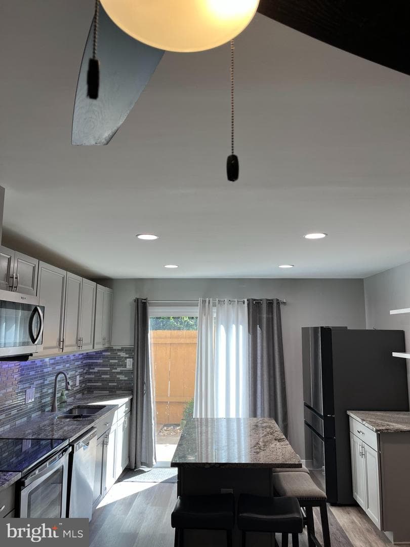 65 Wedge Lane photo 11