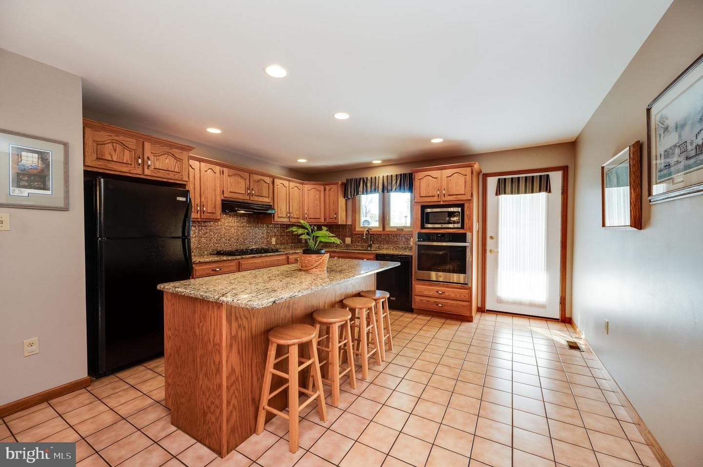 1001 Mill Road photo 4