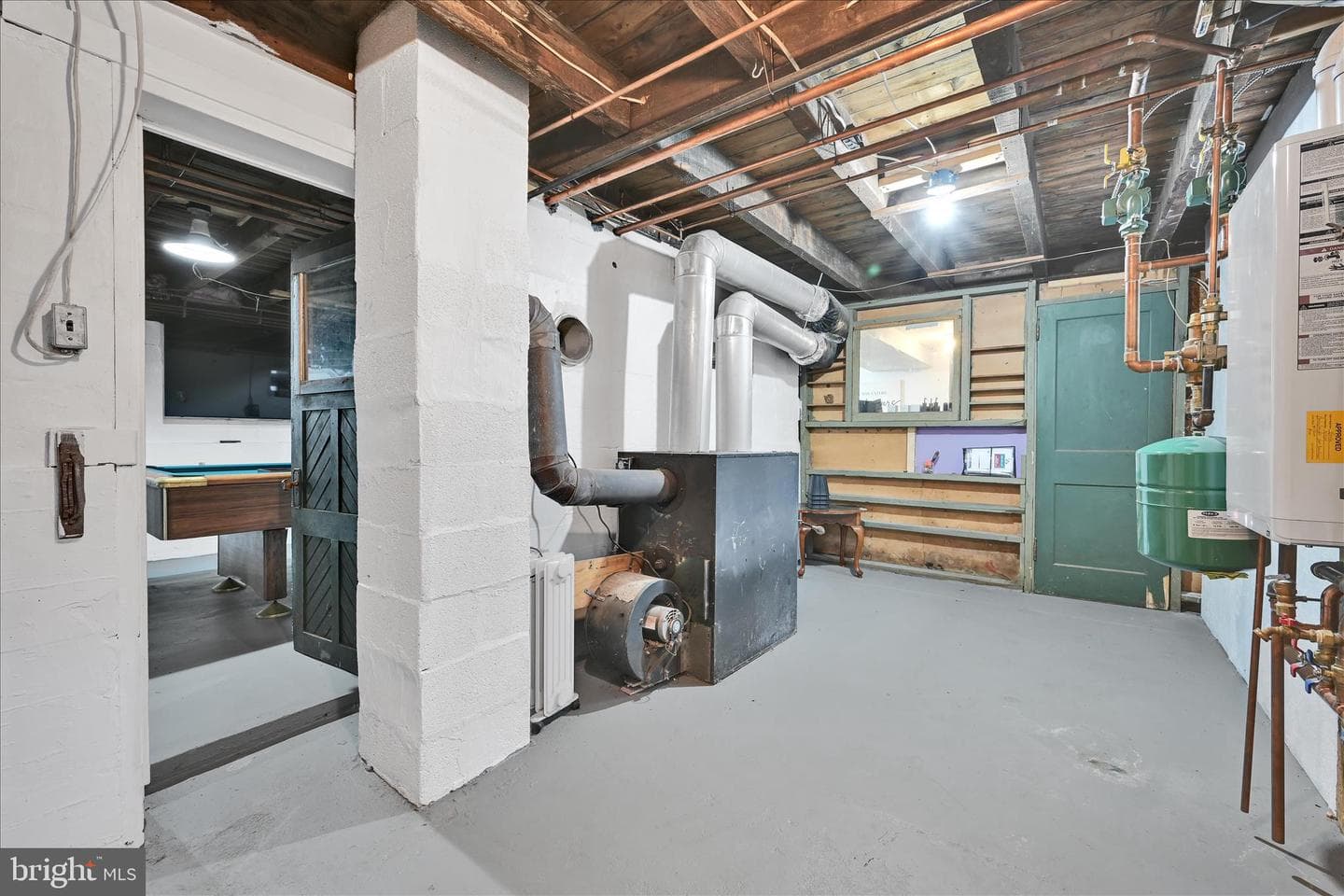 2460 Grandview Avenue photo 35