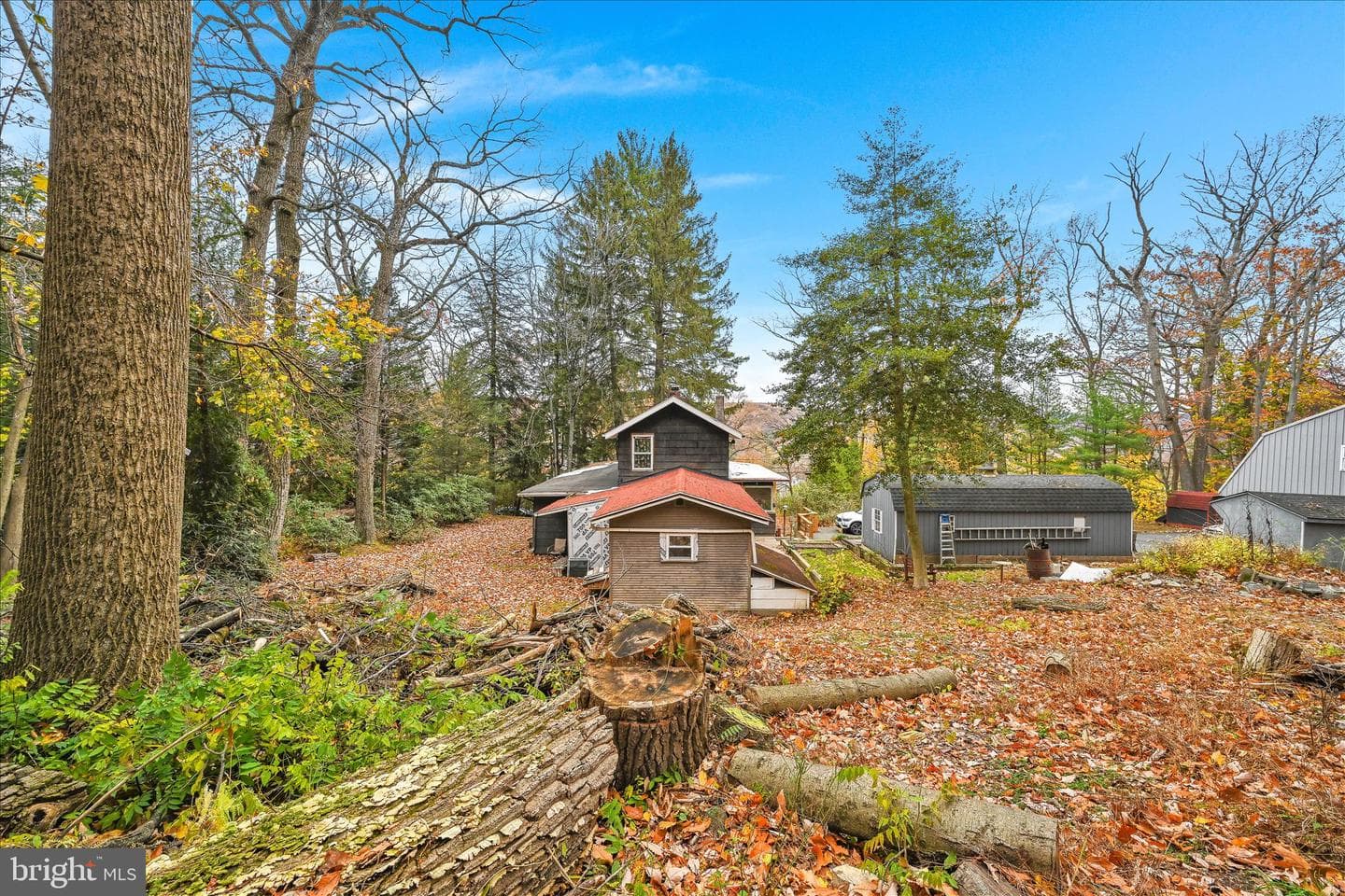 2460 Grandview Avenue photo 43