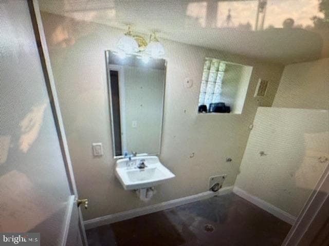 144 S Centre Avenue photo 12