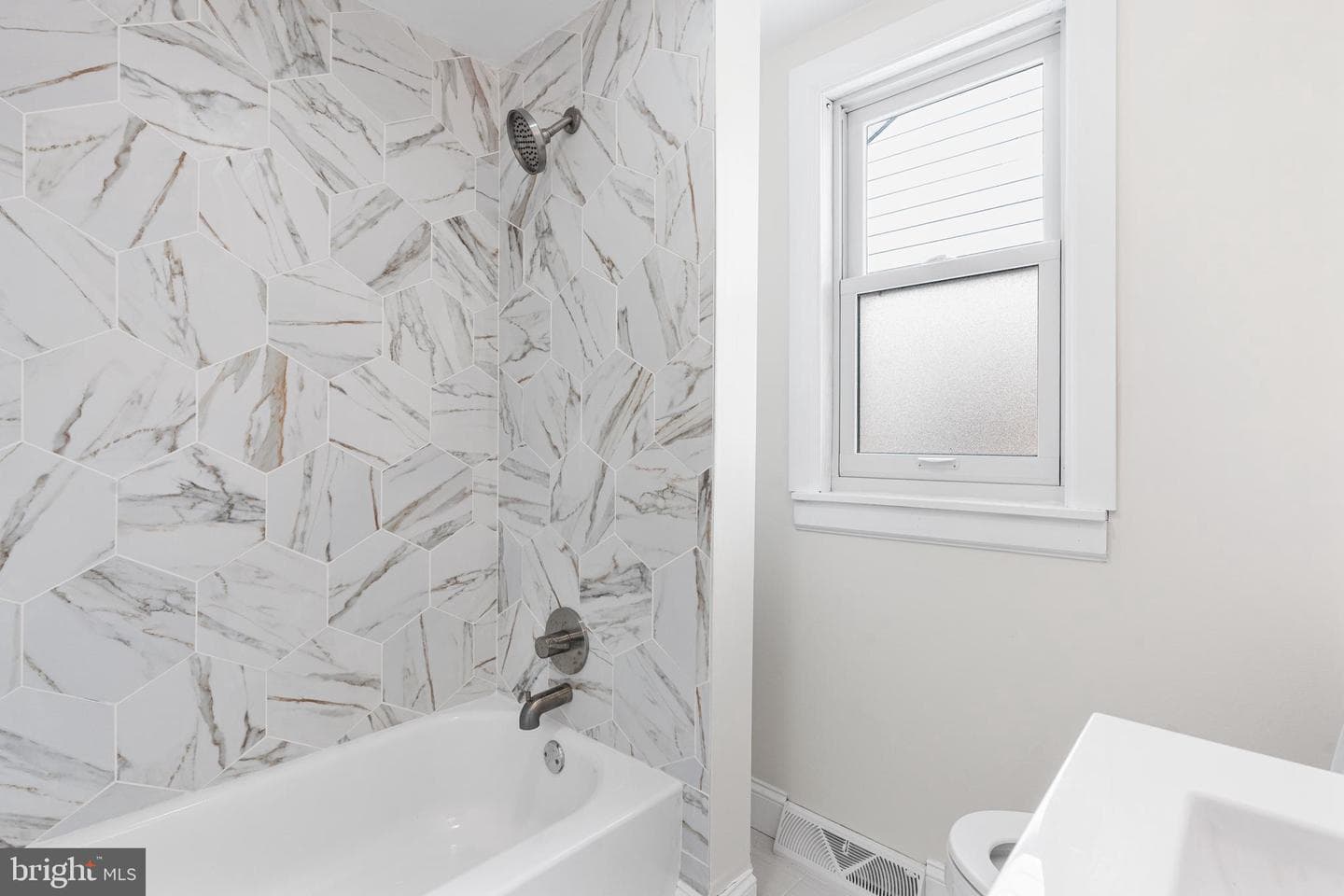 1812 Portland Avenue photo 17