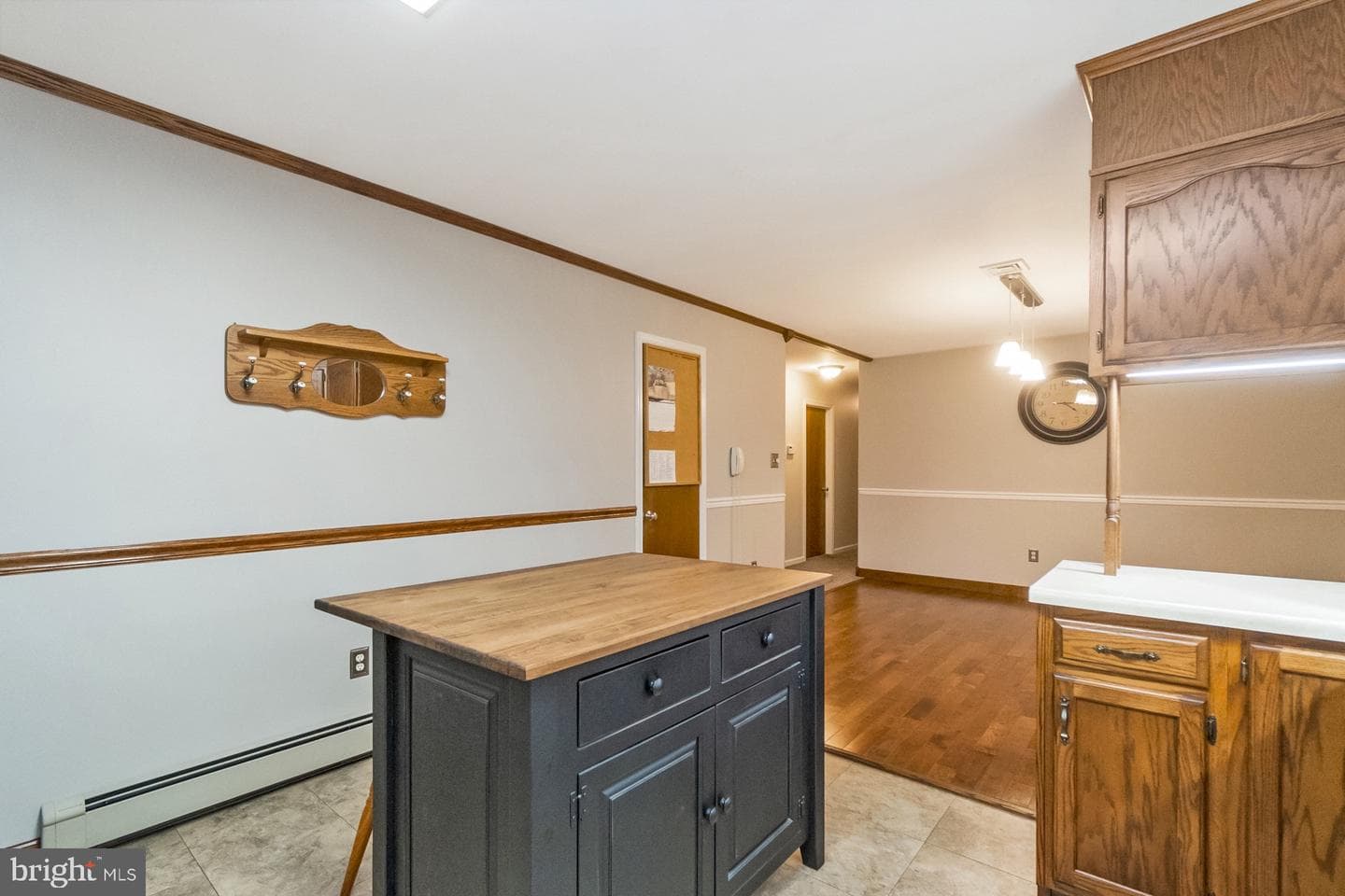 1053 Hilltop Road photo 13