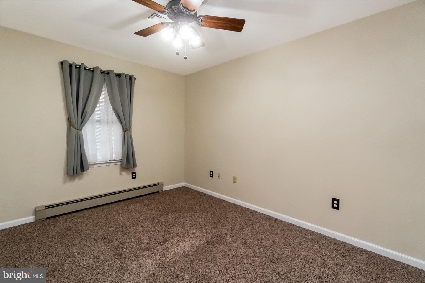 1053 Hilltop Road photo 20
