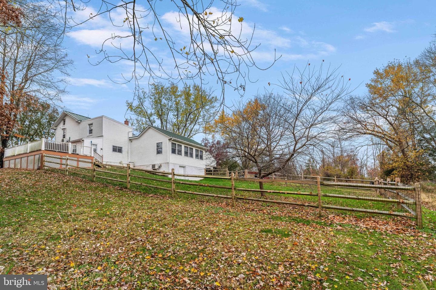 100 Pineland Road photo 8