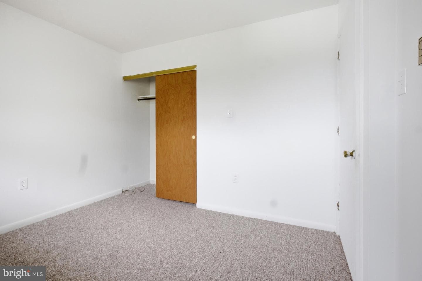 144 W Gaul Street photo 11