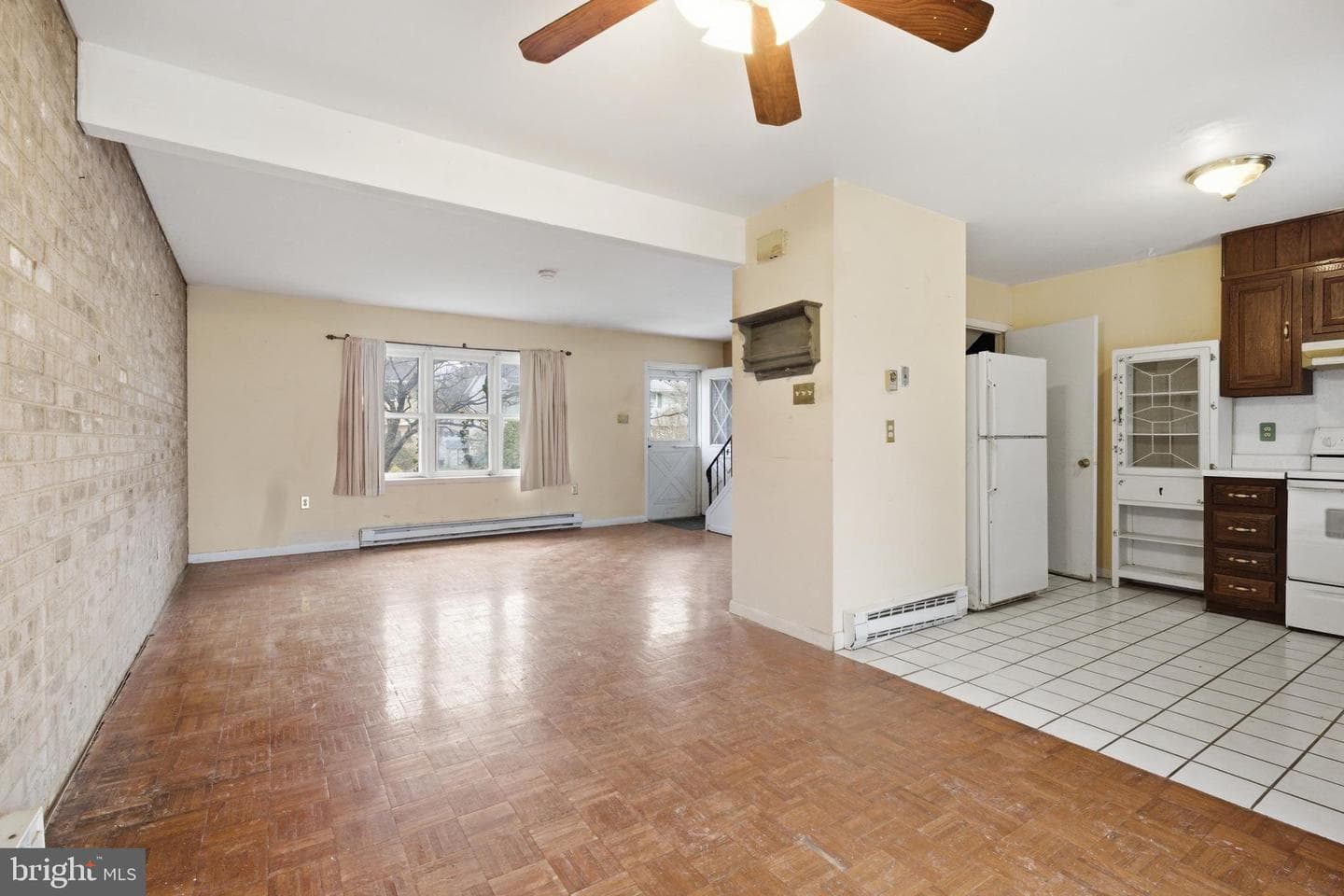 144 W Gaul Street photo 5