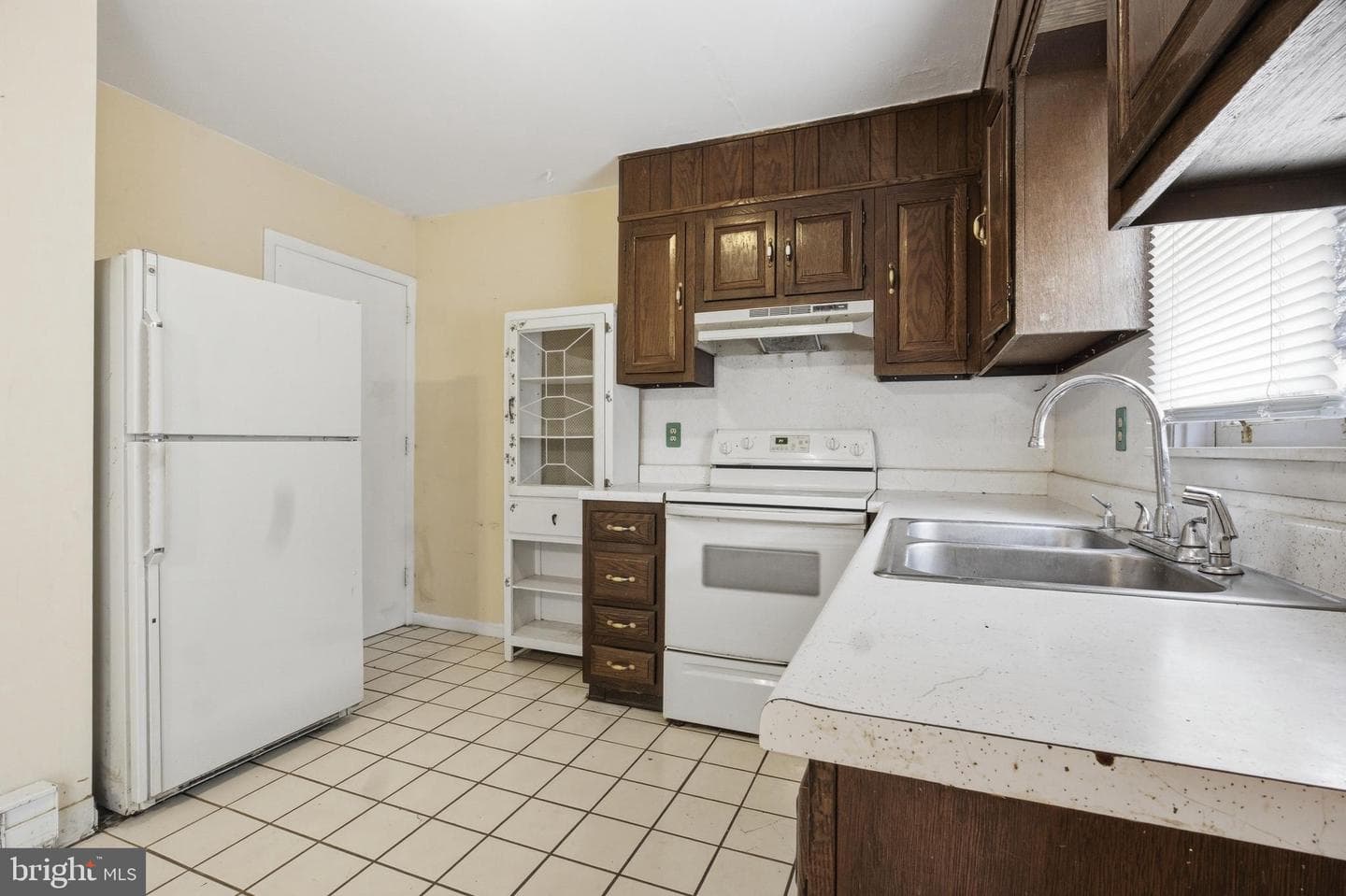 144 W Gaul Street photo 8